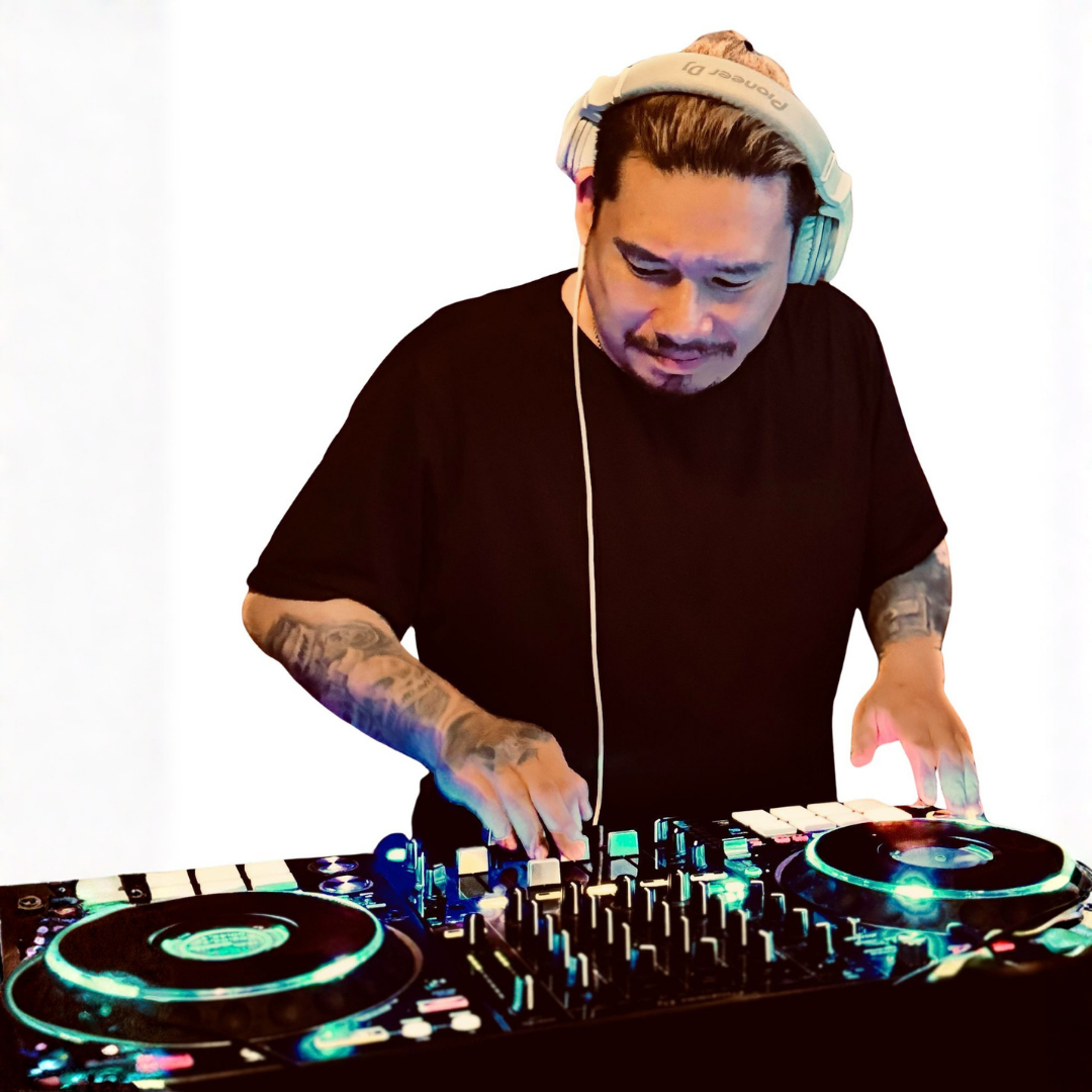 DJ Don Beto performing at the turntables